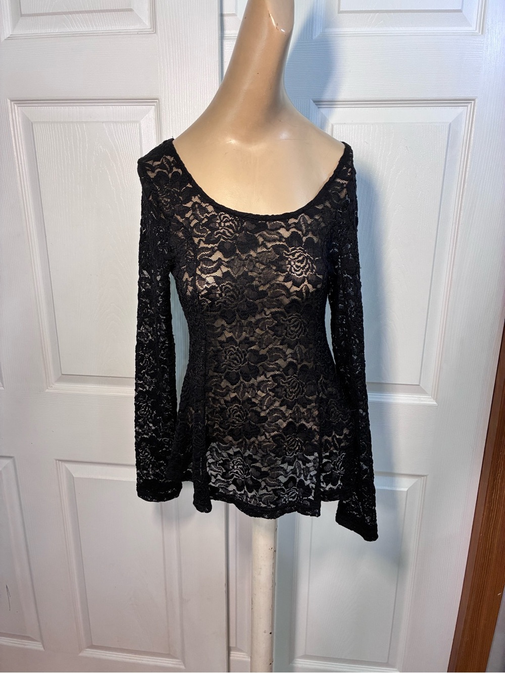 Black Lace Long-Sleeve Women’s Top